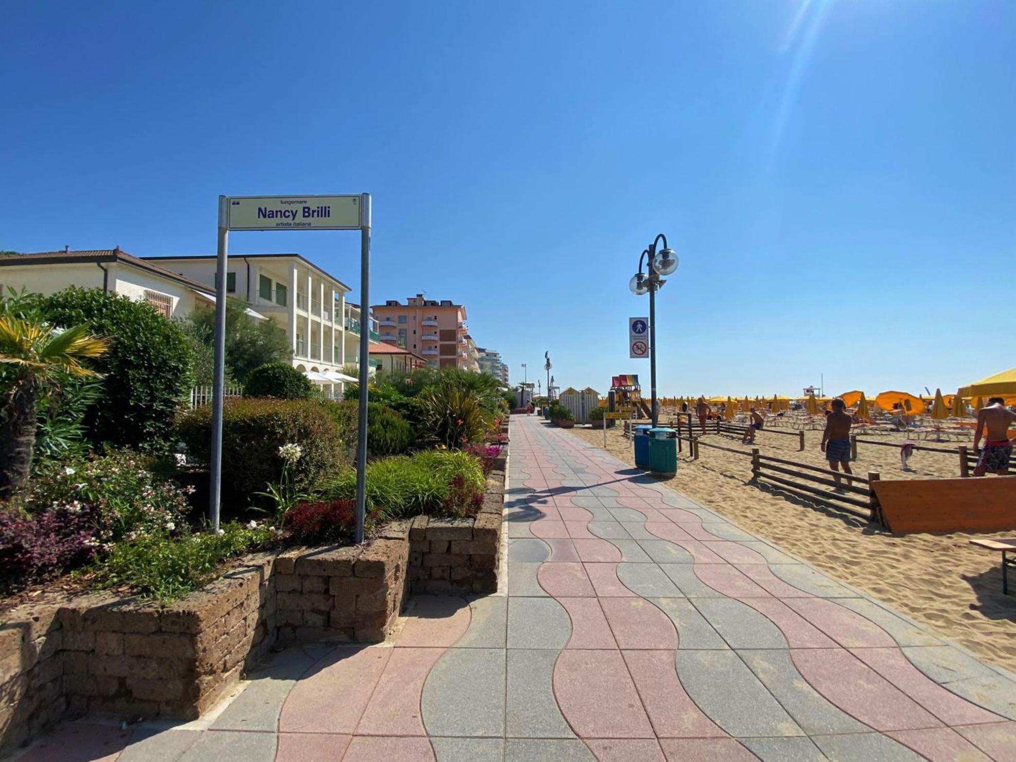 Mansarda Con 2 Camere Piazza Brescia Lido di Jesolo Esterno foto